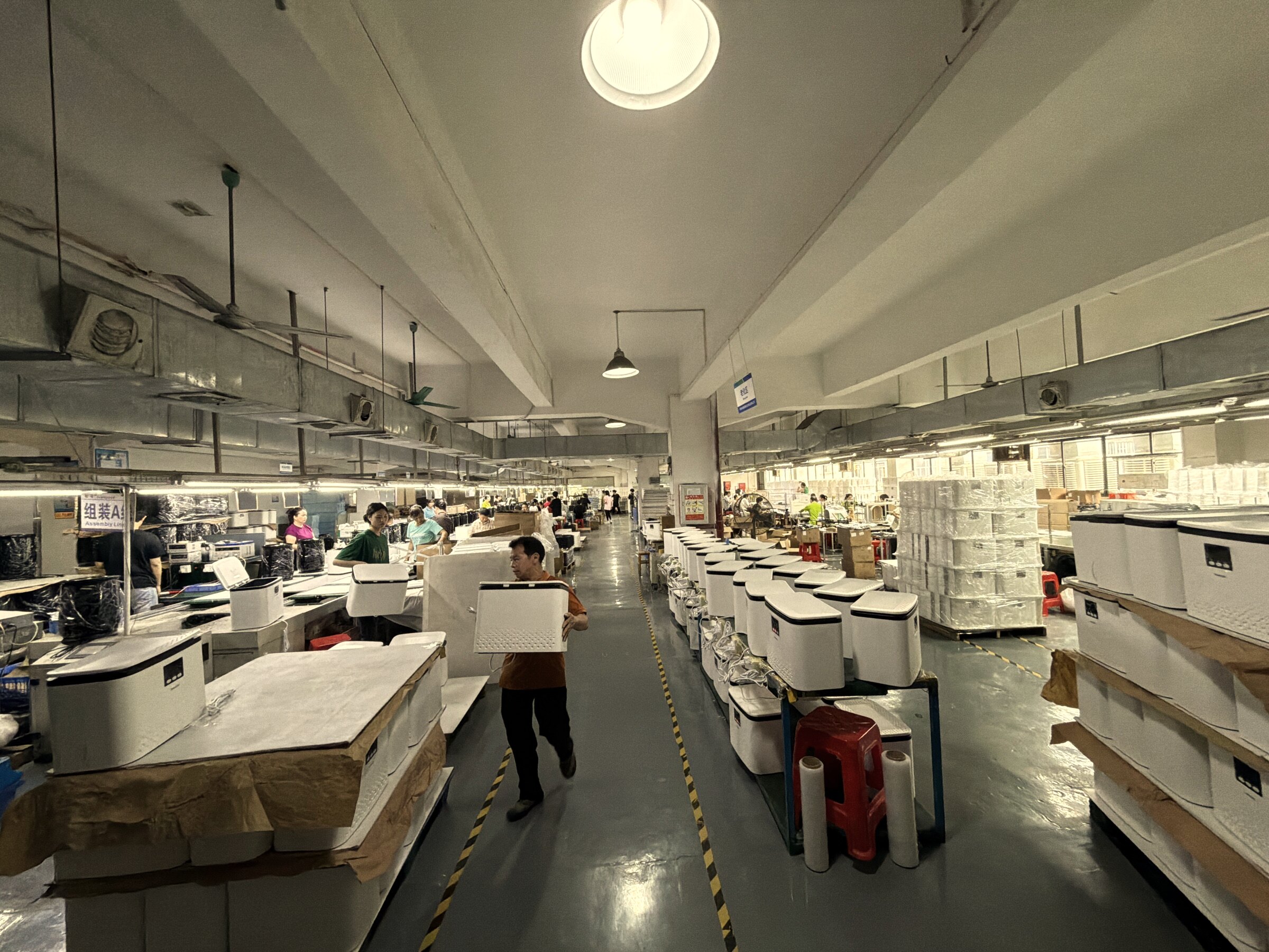 Electric towel warmer manufacturing — Station 07: Surface finish